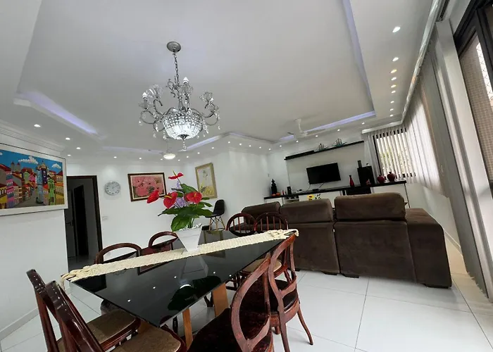 Excelente Apartamento Proximo A Praia Da Enseada Guarujá