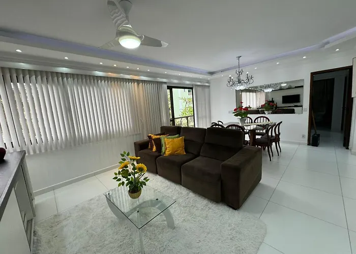 Excelente Apartamento Proximo A Praia Da Enseada Guarujá